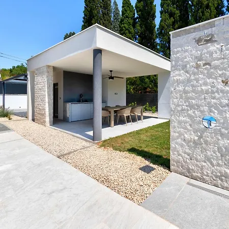 4a - Villa Buna